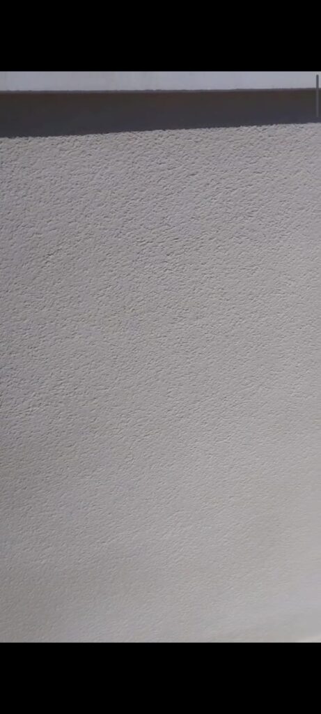 gratté grain coloré a la chaux